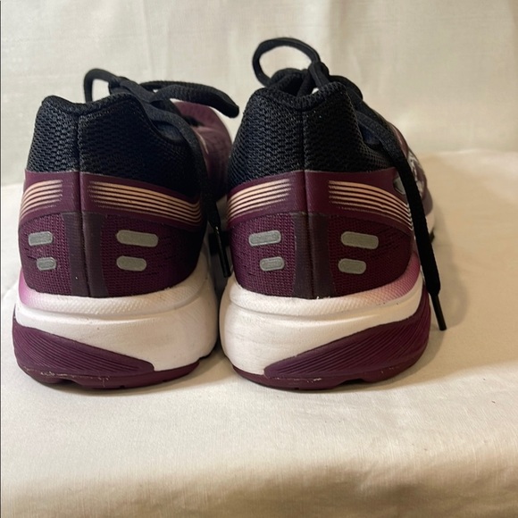 Asics Burgundy and Black Athletic Shoes with Breathable Mesh- GT-1000 - Picture 4 of 12